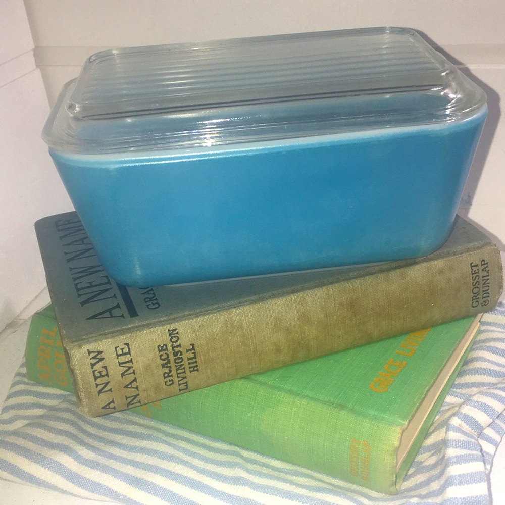 Pyrex MCM "Blue" Refrigerator Jar